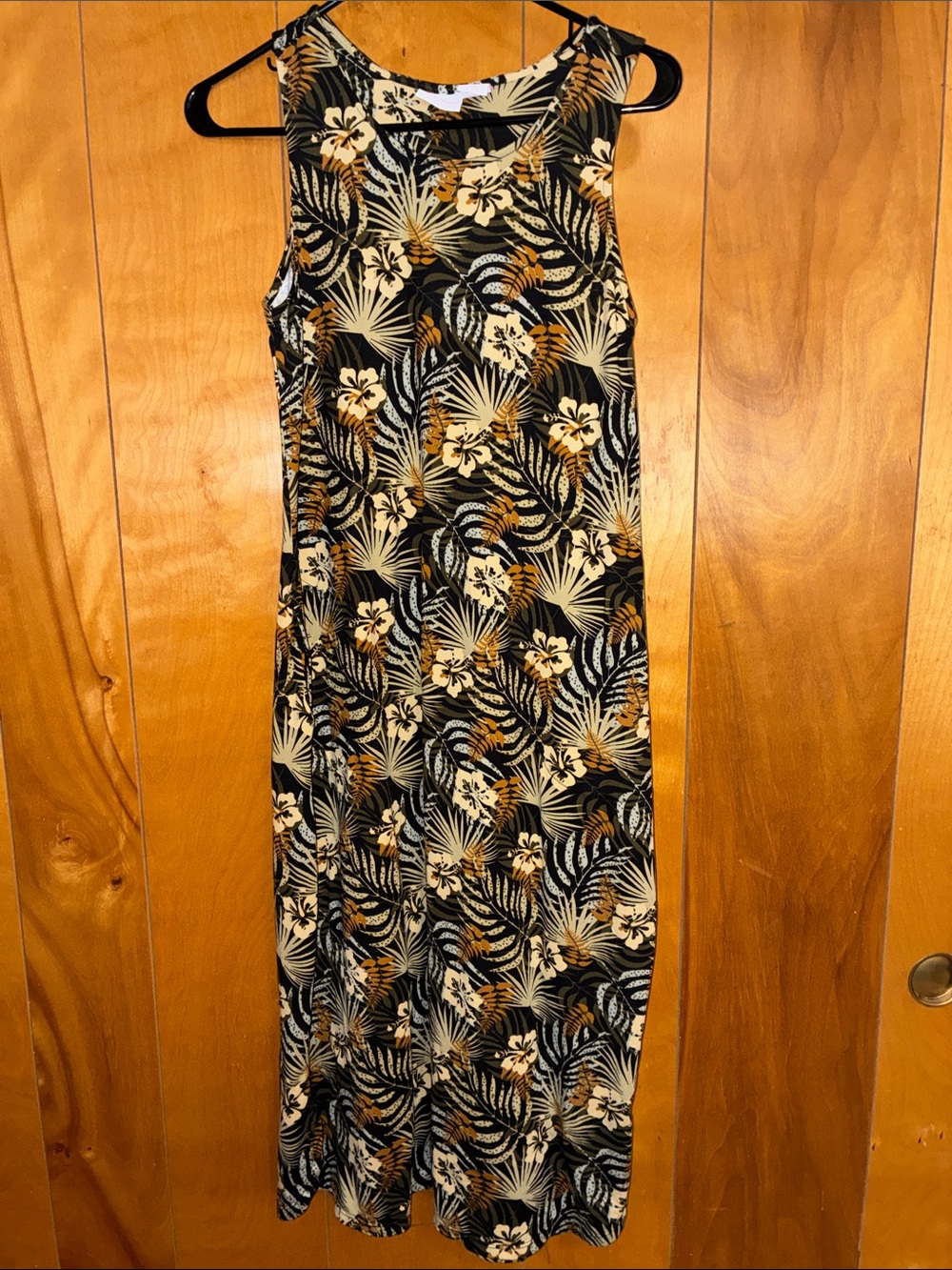 Tommy Bahama Sleeveless Floral Maxi sleep Dress in Black and Tan Sz M
